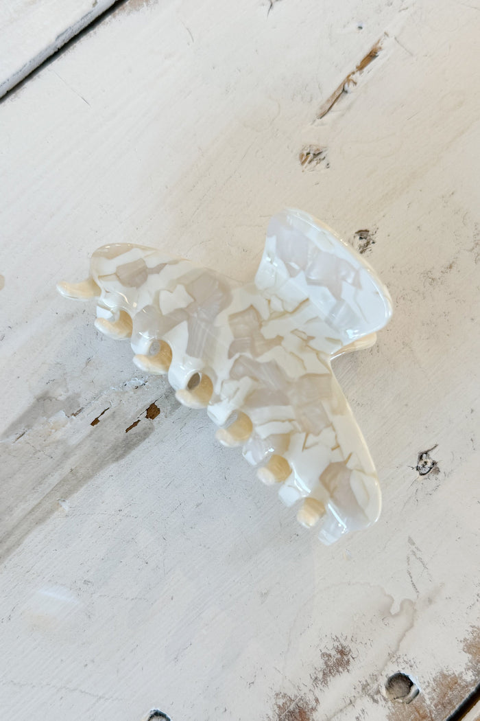 Medium Snowfall Claw Clip, claw clip, clips, dallas boutique, boutique, adeline boutique