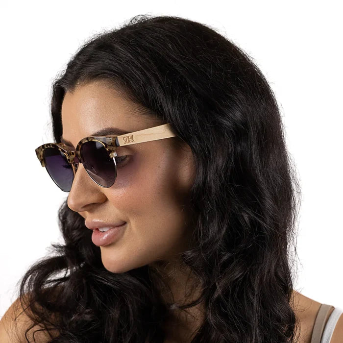 OLIVE TORT l Grey Lens l White Maple Arms