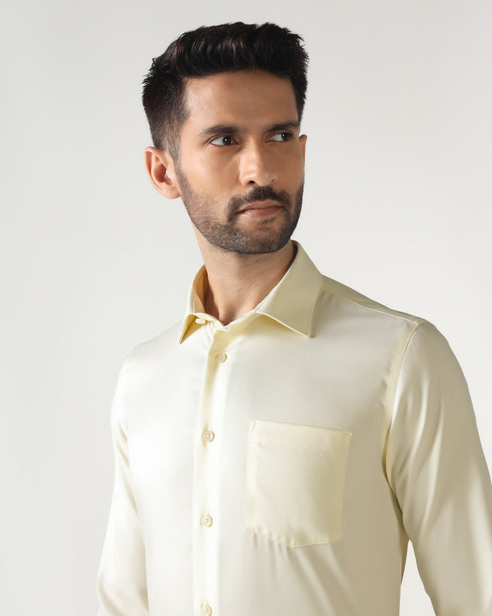 Cream Non Iron Textured Shirt - P31