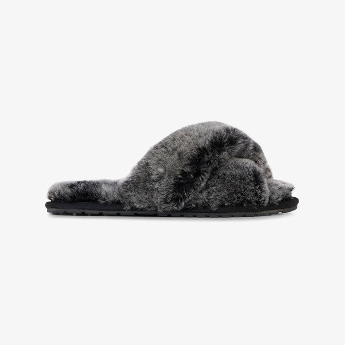 Packshot image of the Emu Australia Mayberry Slipper in Black Frost