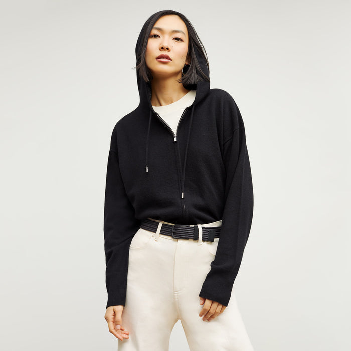 Image of woman wearing the garrett belt in black