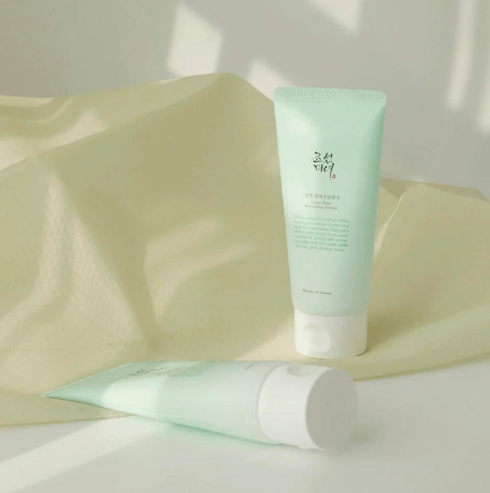 Green Plum Refreshing Cleanser
