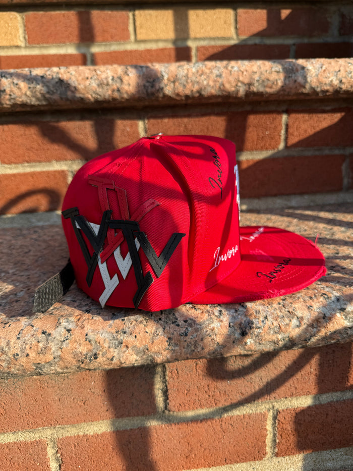 INVORA RED “IVA” DISTRESSED HAT