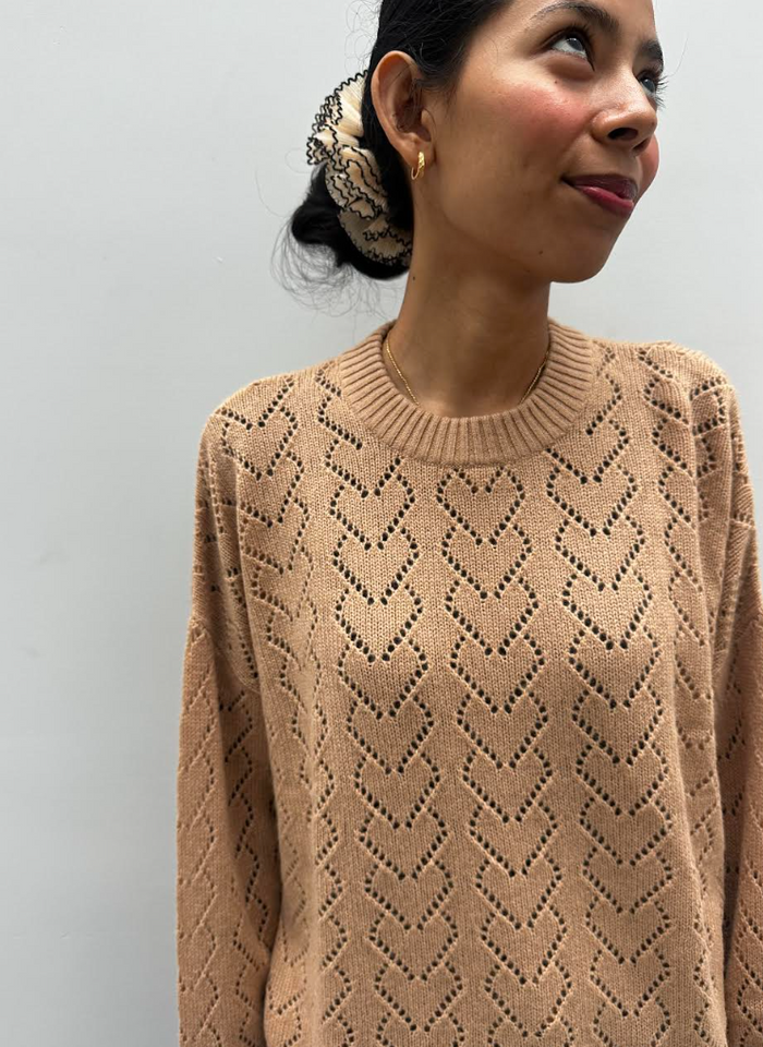 Long sleeve Cashmere Sweater with Heart Details