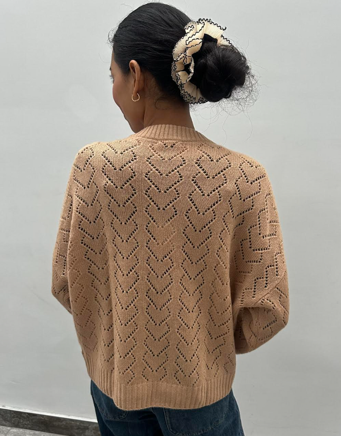 Long sleeve Cashmere Sweater with Heart Details