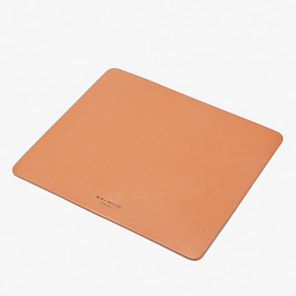 Mousepad—Leather in Caramel | Still | Exclude