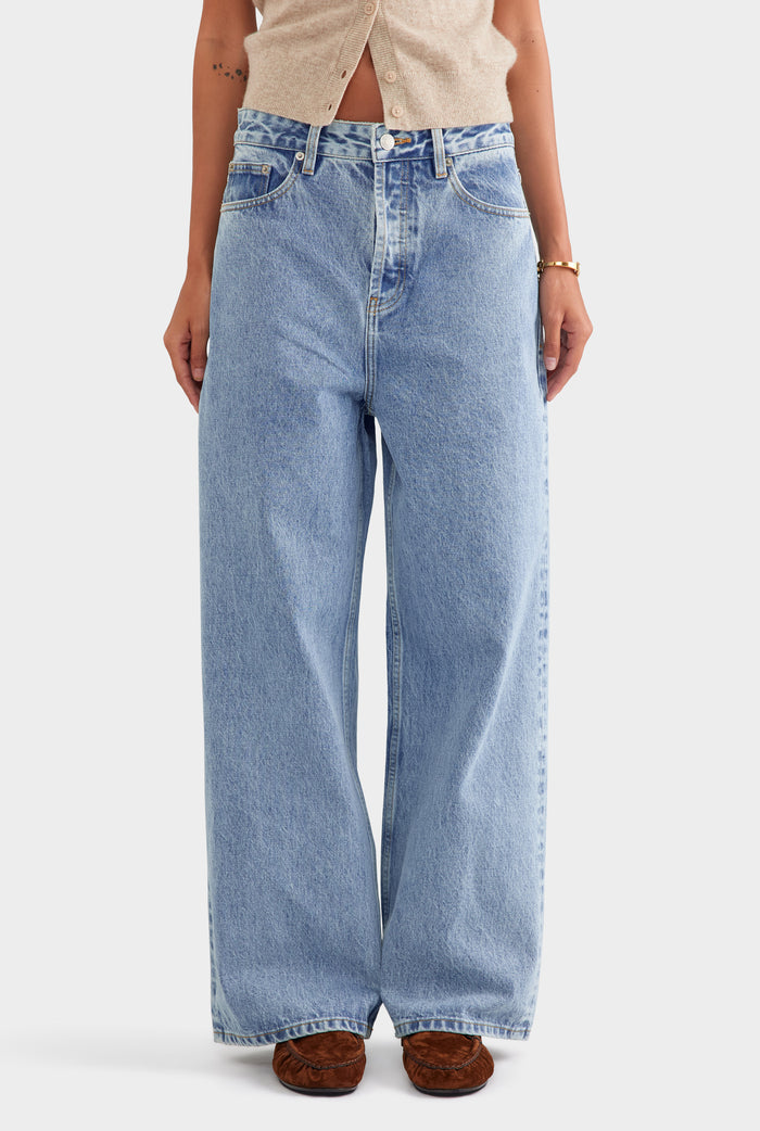 Relaxed Low Rise Denim Jean - Light Blue