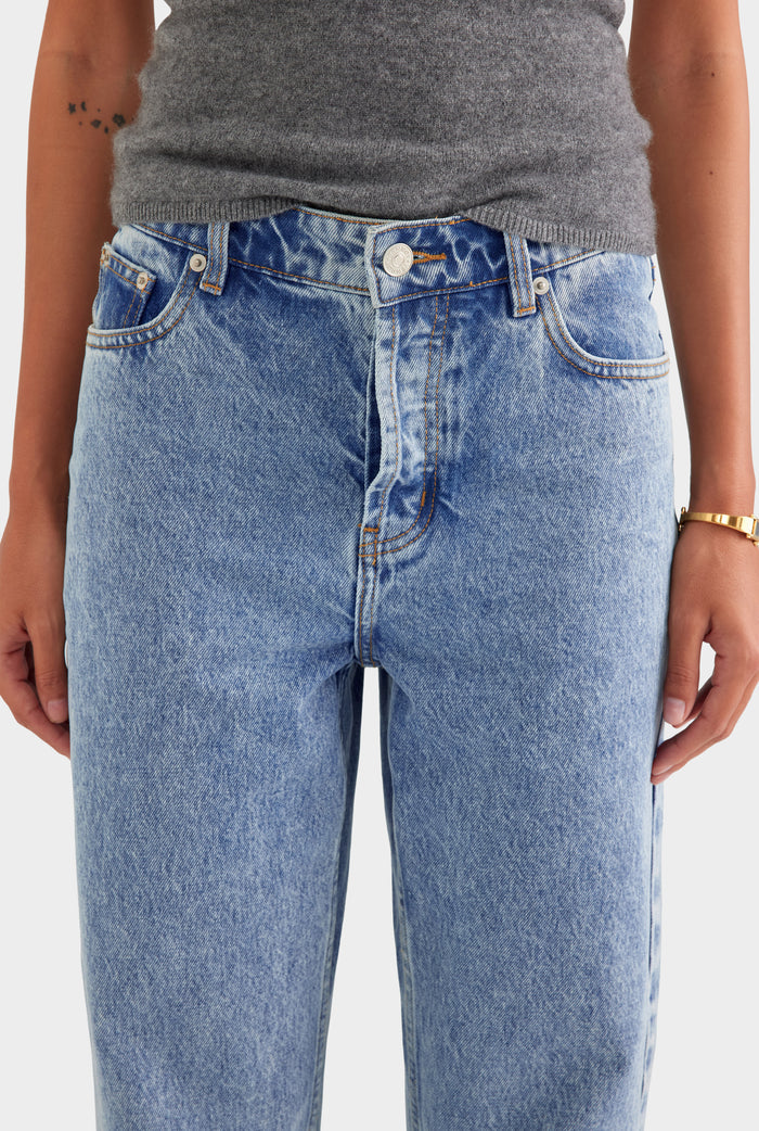 Straight Leg Jean - Light Blue