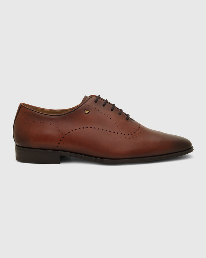 Tan Solid Oxford Shoes - Winolaa