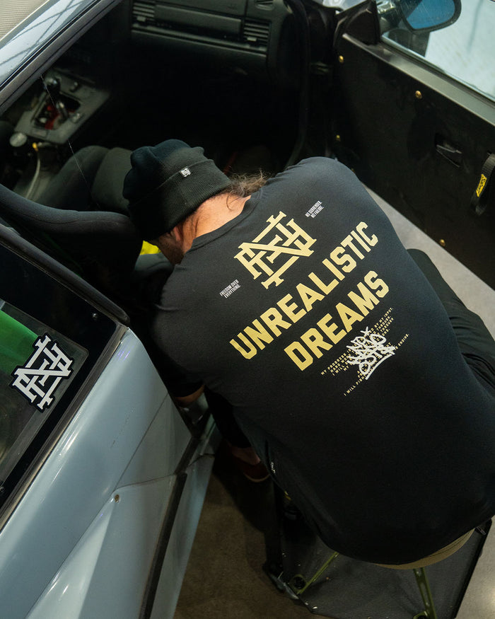UNREALISTIC DREAMS TEE